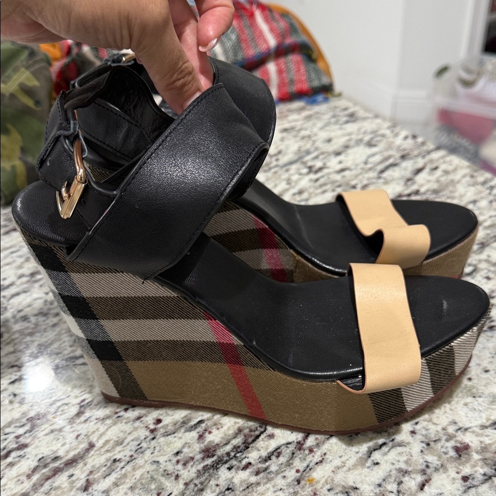 Burberry Black and Cream Wedges